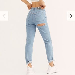 Ragged Priest Back Slash Mom Jeans